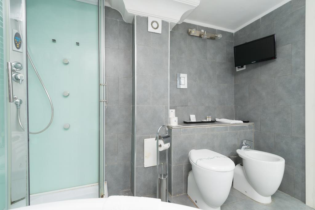 Suite Apartments Angioini Naples Room photo